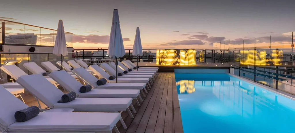 Serenity Hotel Boutique rooftop pool view